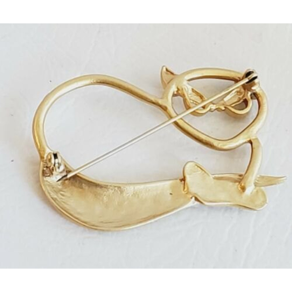 Vintage Modernist Cat Pin Big Gold Tone Openwork Figural Kitten Retro Brooch - Picture 3 of 4